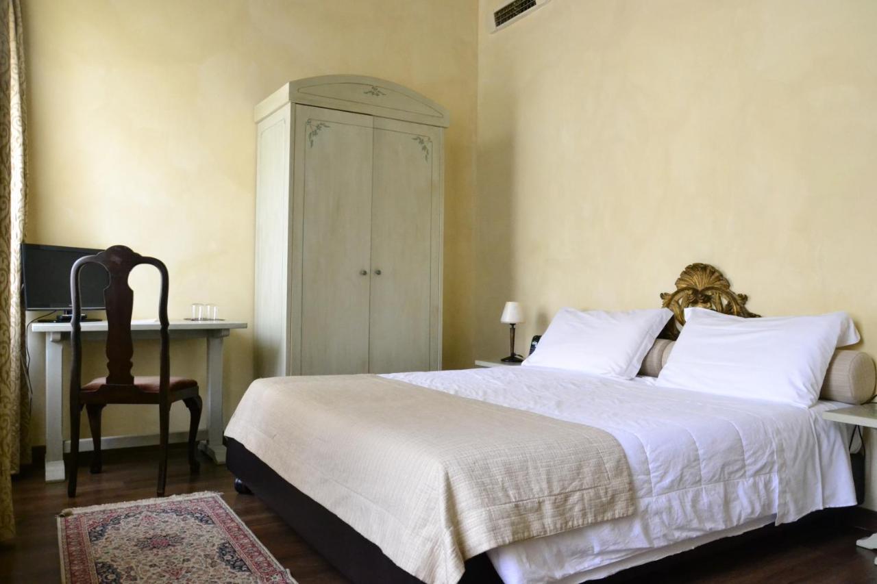 Castello Di Relais Museum Compiano